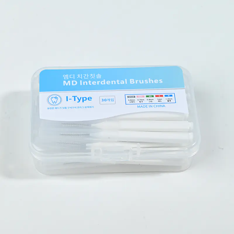 3-i-type-interdental-brushes-star-layout-with-pack-box-blue-bg.jpg